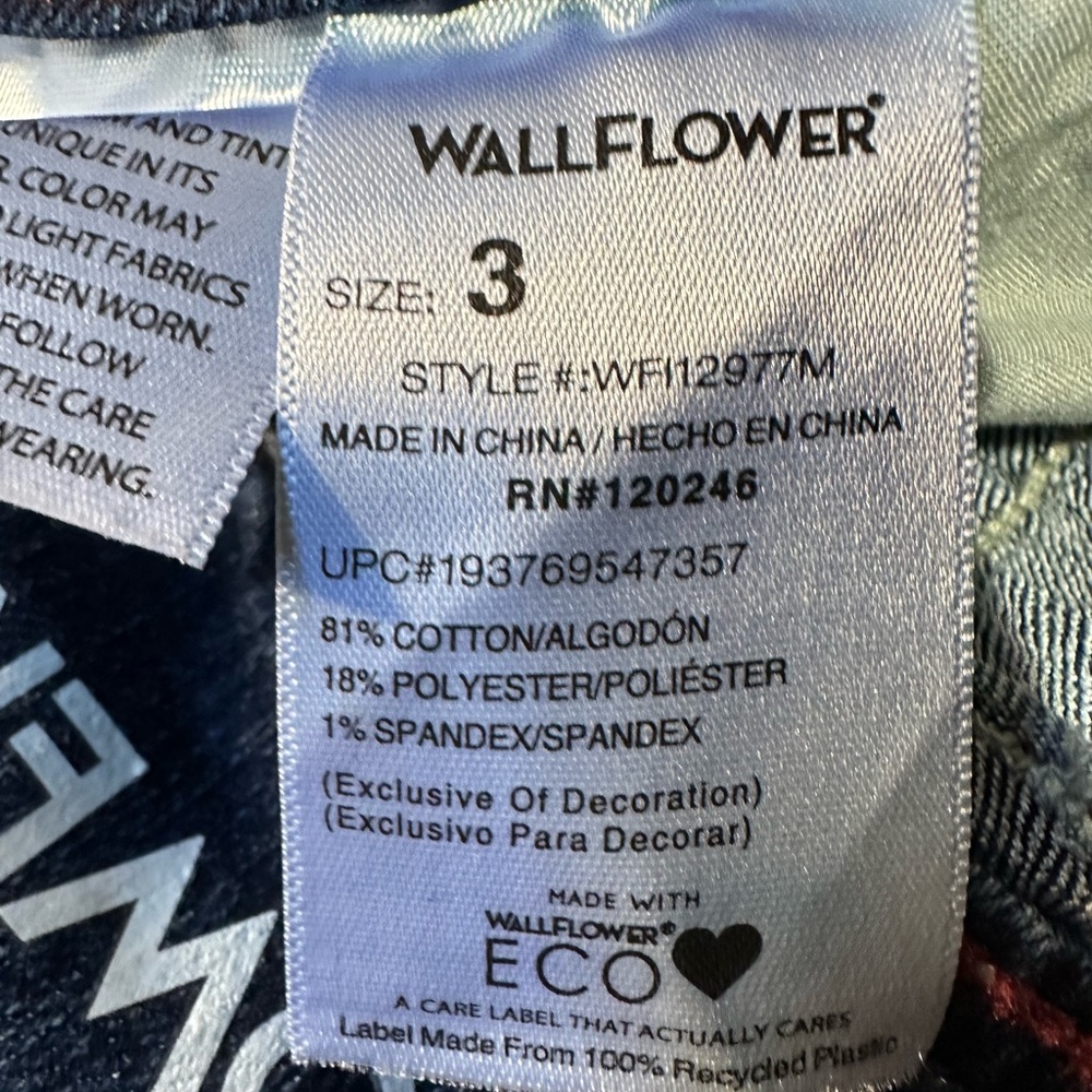 NWT juniors Wallflower Lucious curvy cropped jeans SZ 3 - Picture 7 of 9